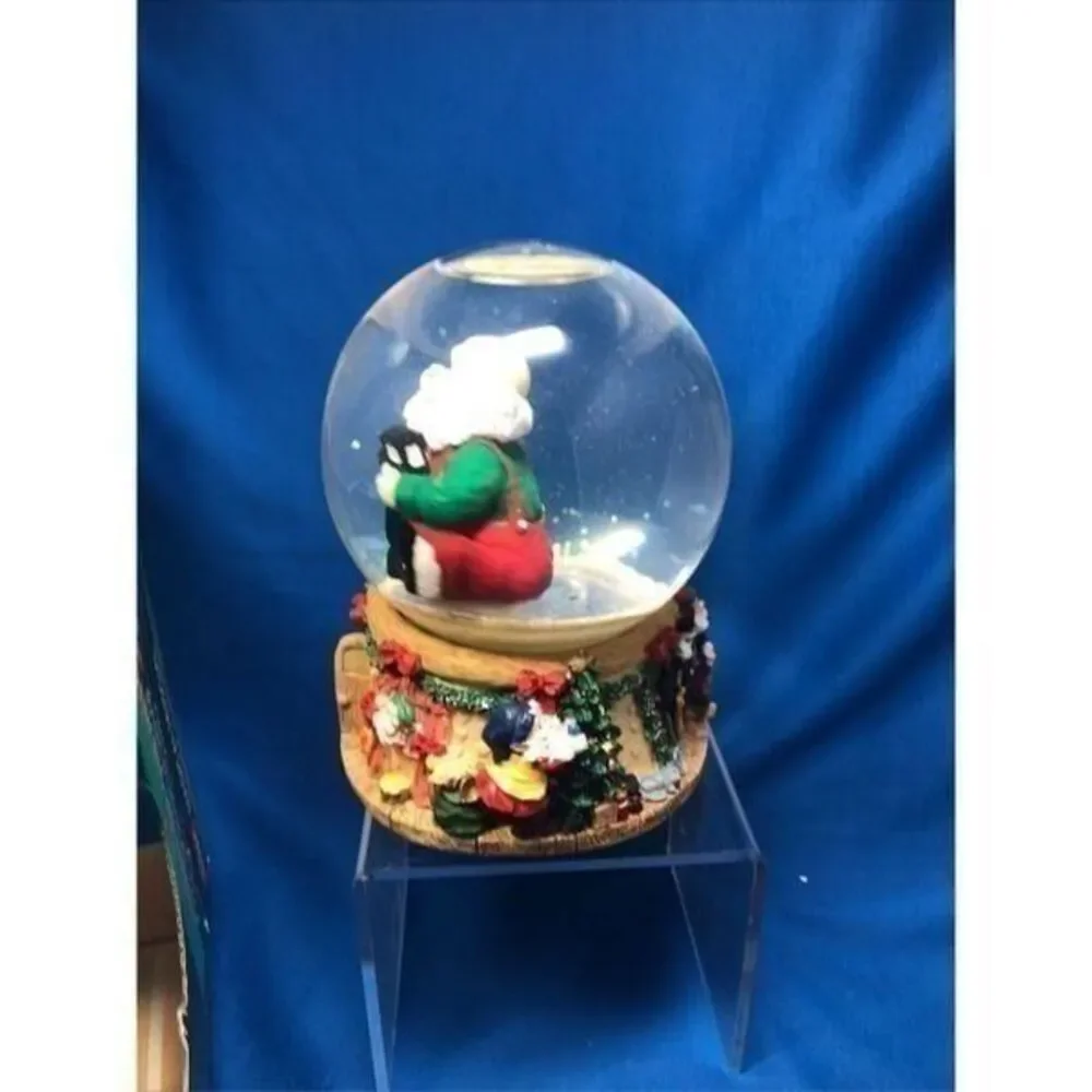 Joy bride Magical Musical Dancing Waterball Santa vintage 6”x4.5”